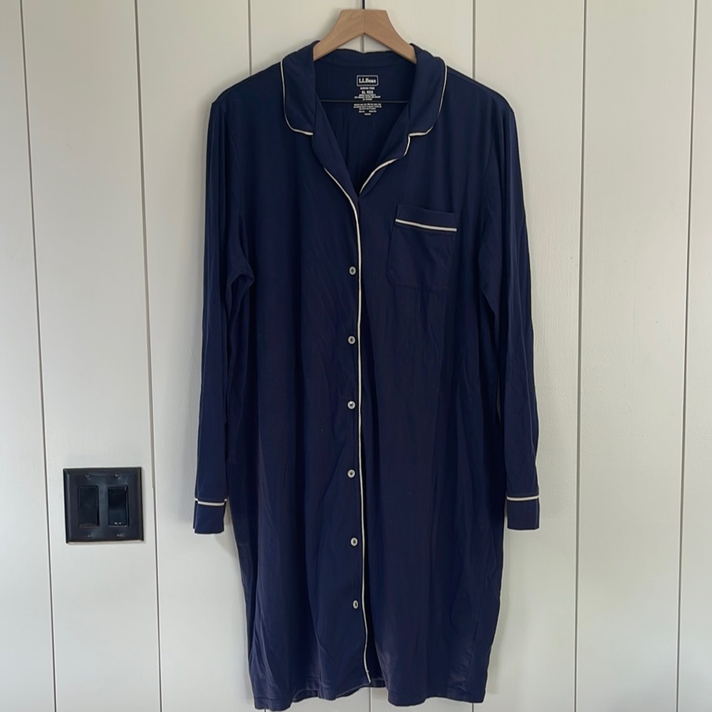 LL bean nightgown blue white piping  shrink free XL